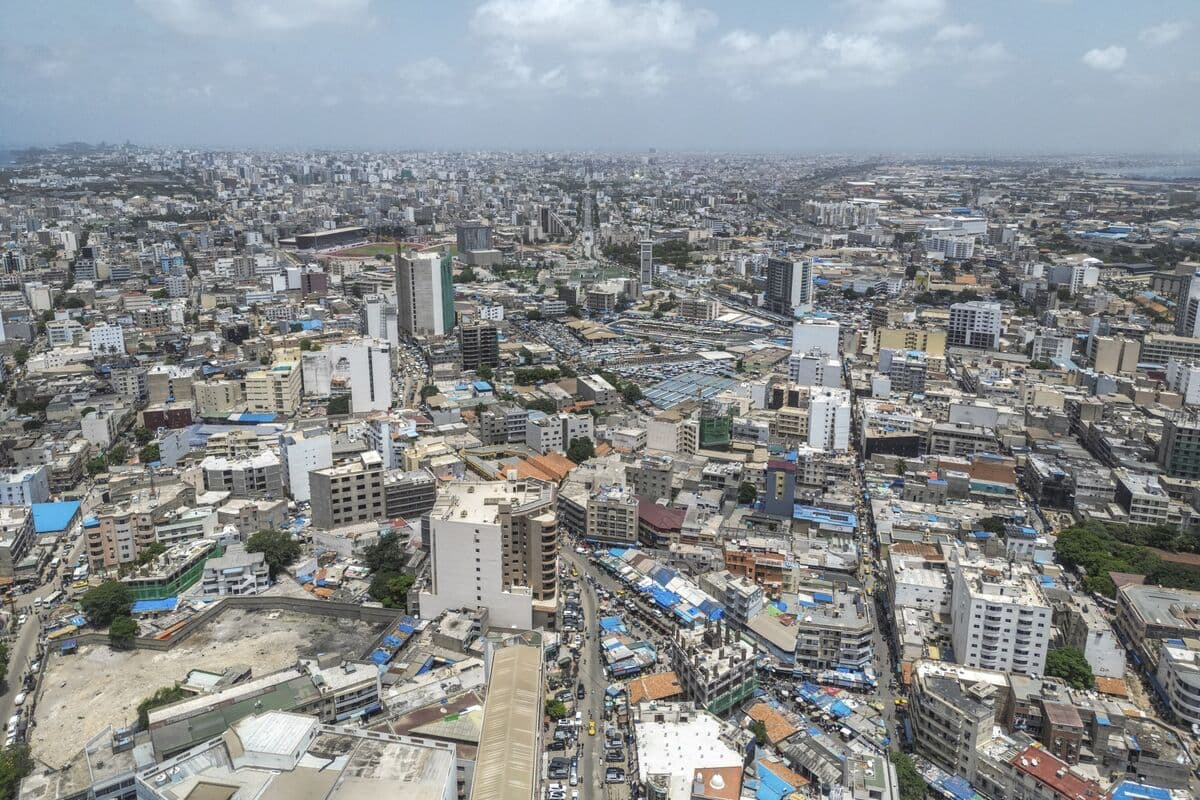 Barclays Sees Senegal Deficit Widening to 9% as Debt Talks Begin