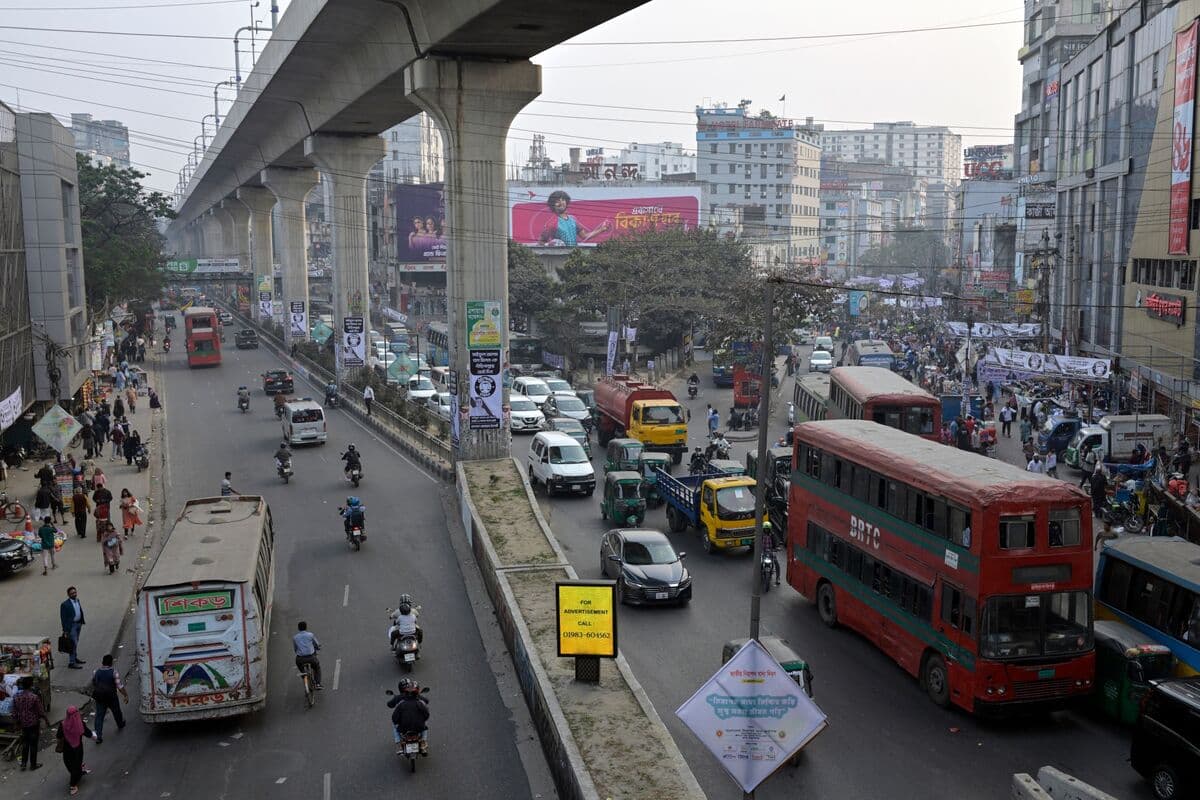Bangladesh Targets Up to $1 Billion in Debut Sovereign Bond Sale