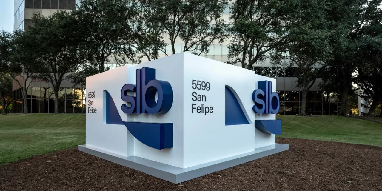SLB: Oilfield-Services Giant or AI Stock? Earnings Offer a Clue.