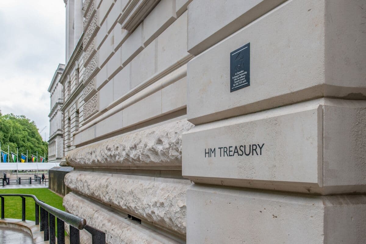 UK Dealers See More Treasury Bills Coming to Cut Debt Costs